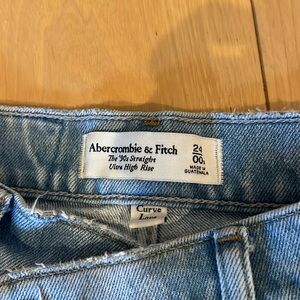 Abercrombie The 90’s Straight Ultra High Rise Jeans